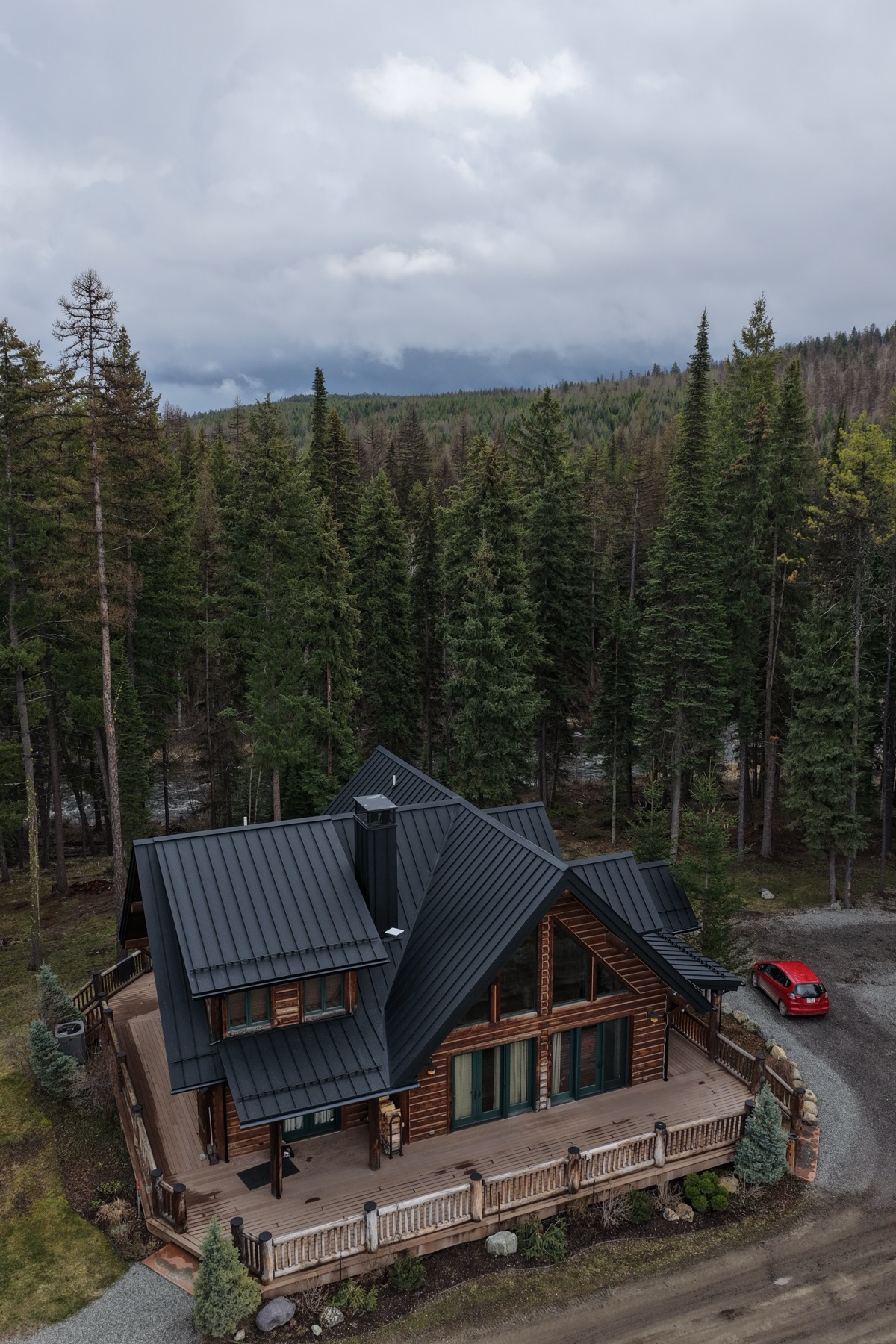 Carbon ULG on a steep-pitch cabin